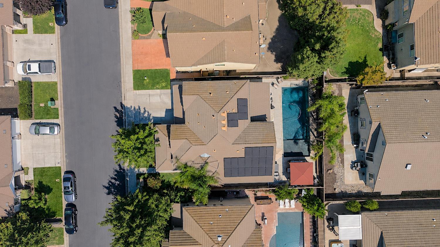 206 River Pointe Dr, Waterford, CA 95386
