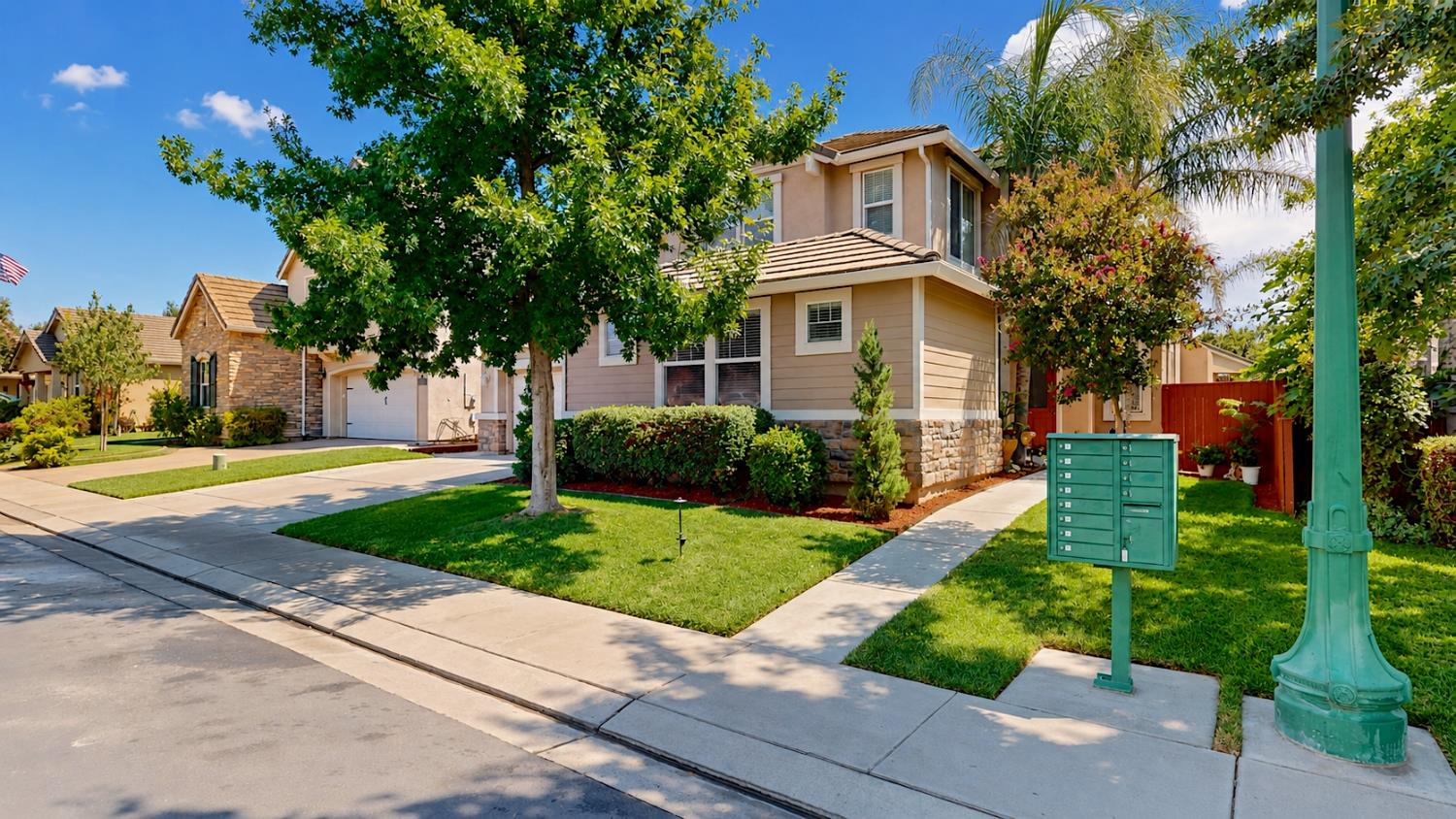 206 River Pointe Dr, Waterford, CA 95386