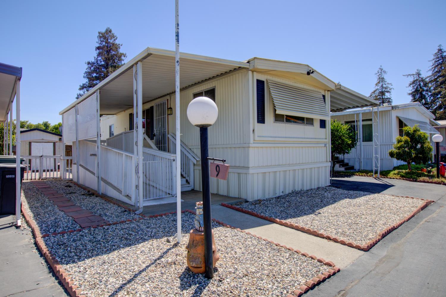 2107 Patterson Rd #9, Riverbank, CA 95367