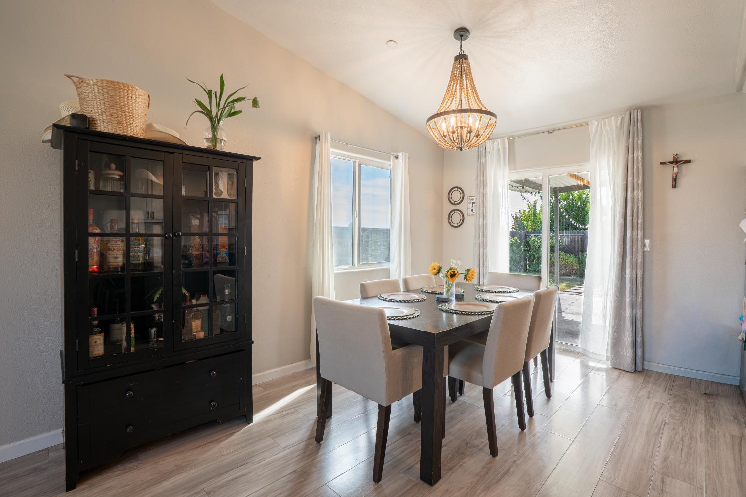 2172 Tatum Ave, Dos Palos, CA 93620