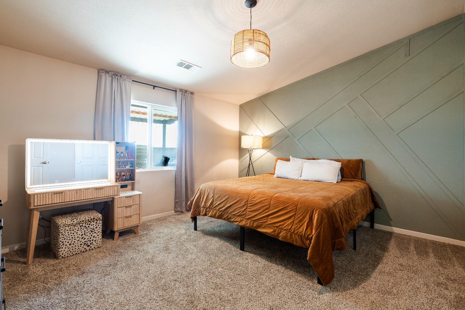 2172 Tatum Ave, Dos Palos, CA 93620