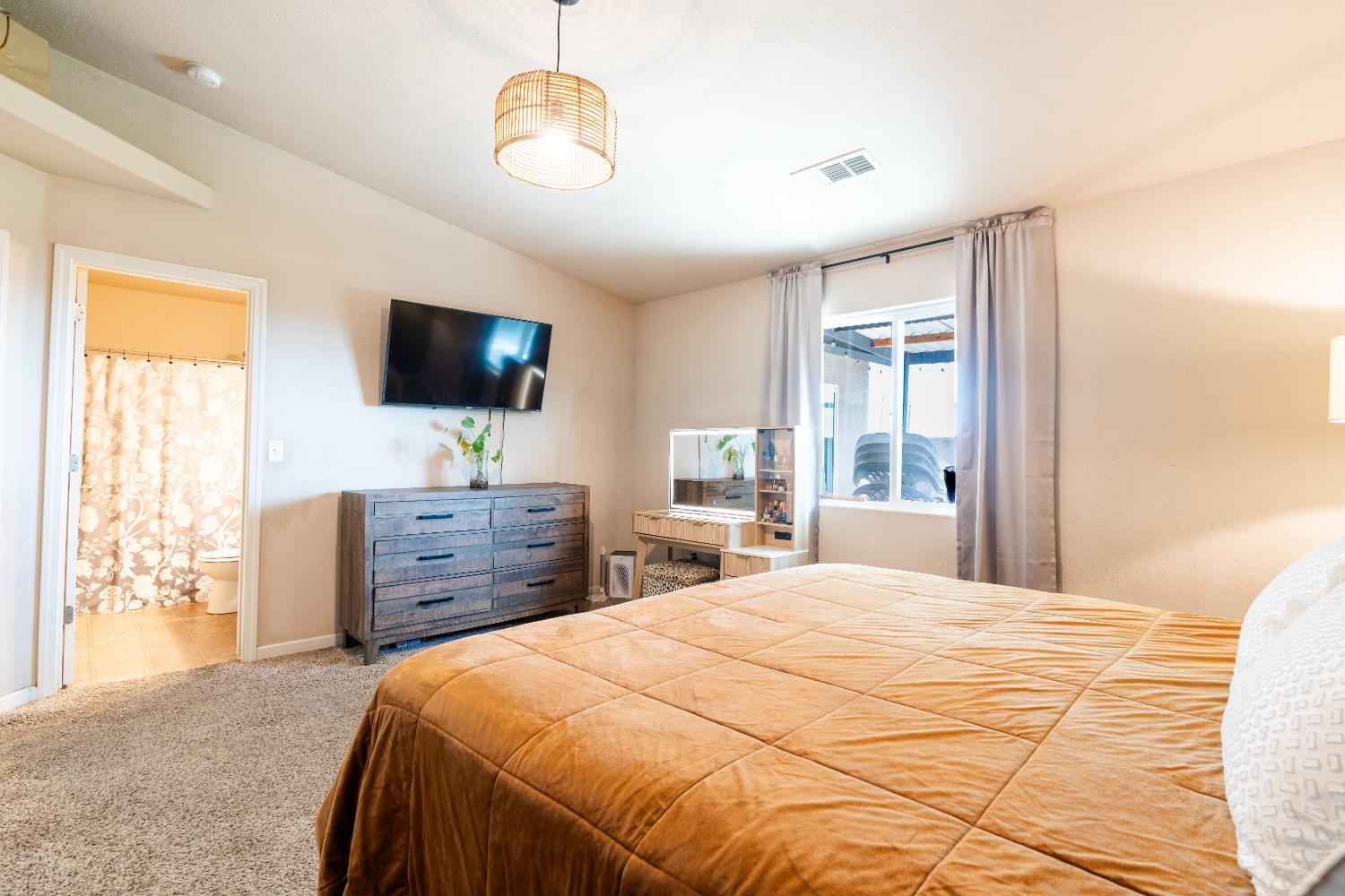 2172 Tatum Ave, Dos Palos, CA 93620