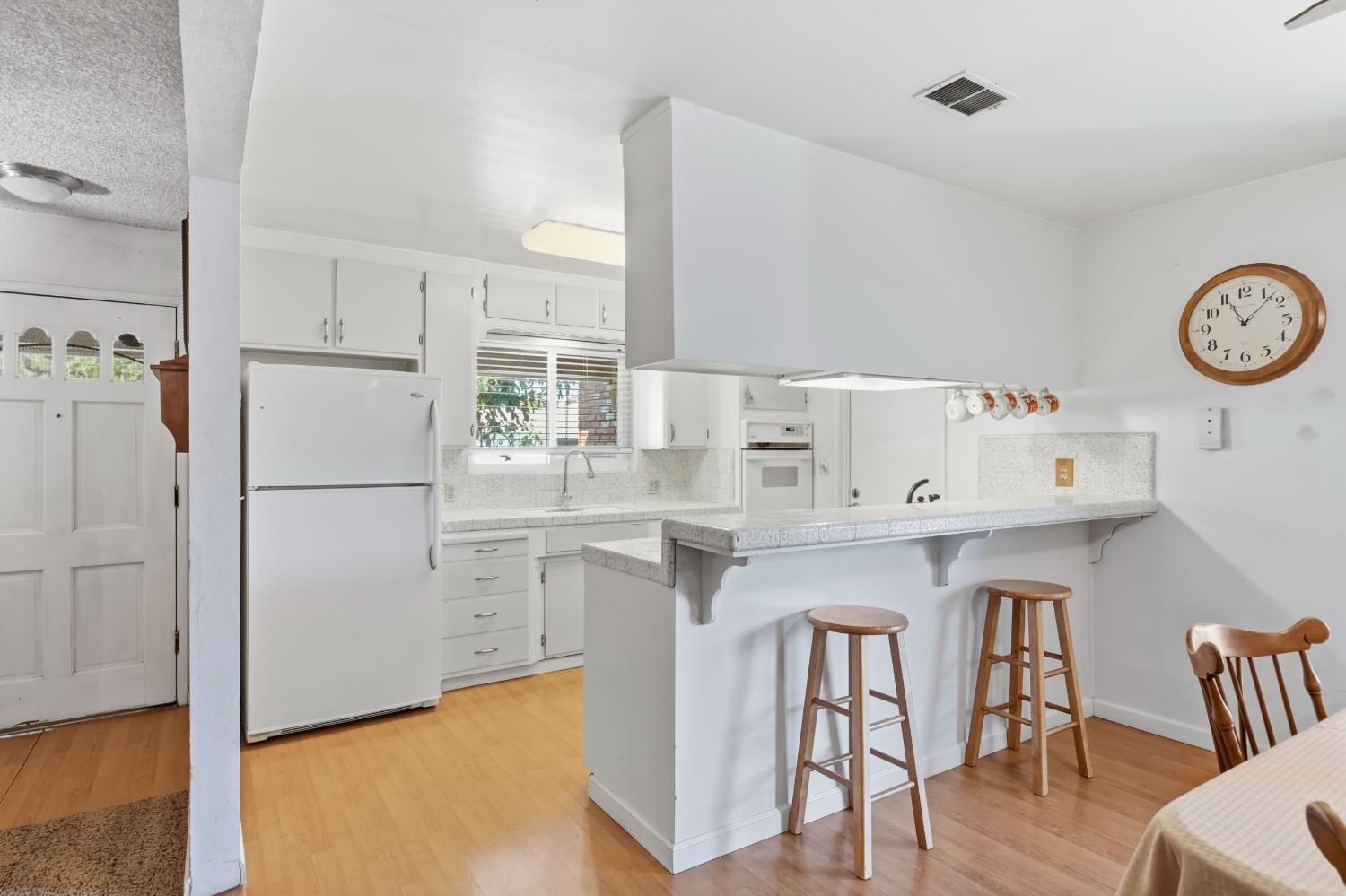2016 Shushan Dr, Ceres, CA 95307