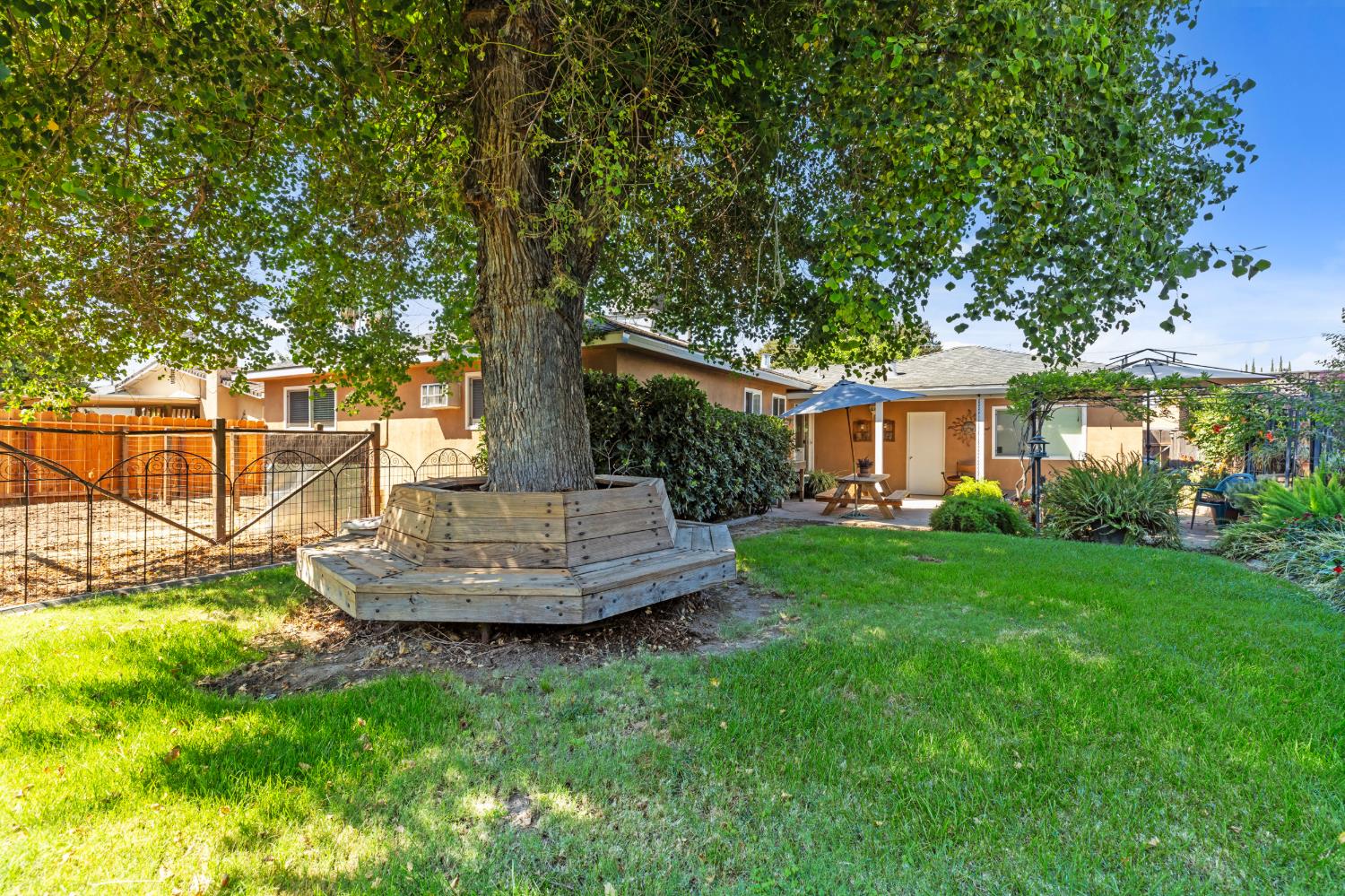 2016 Shushan Dr, Ceres, CA 95307
