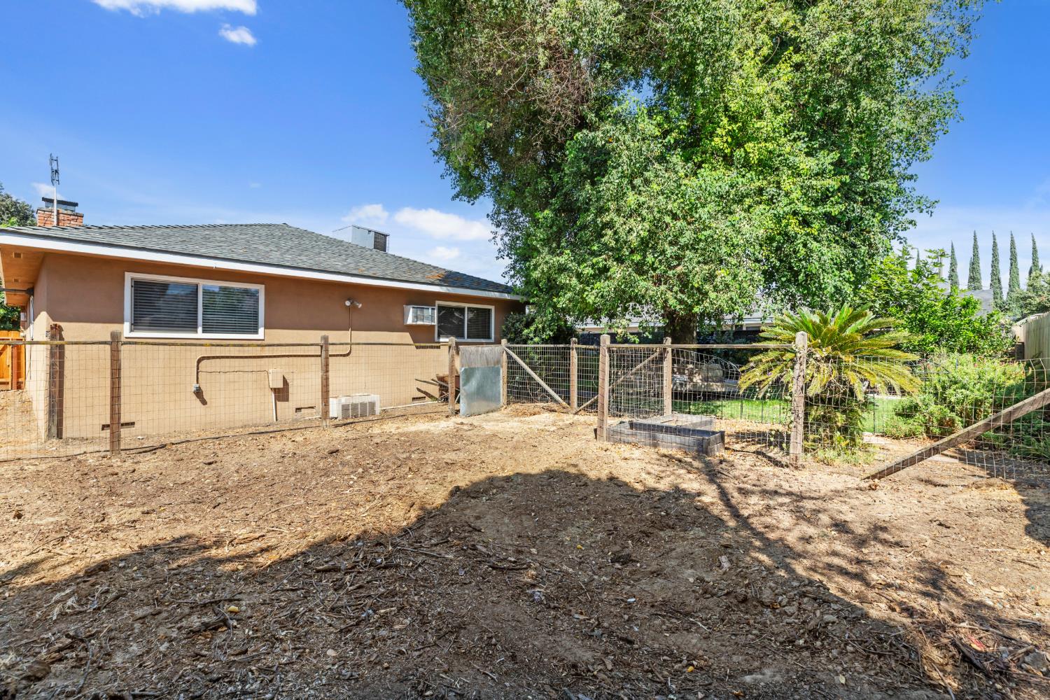 2016 Shushan Dr, Ceres, CA 95307