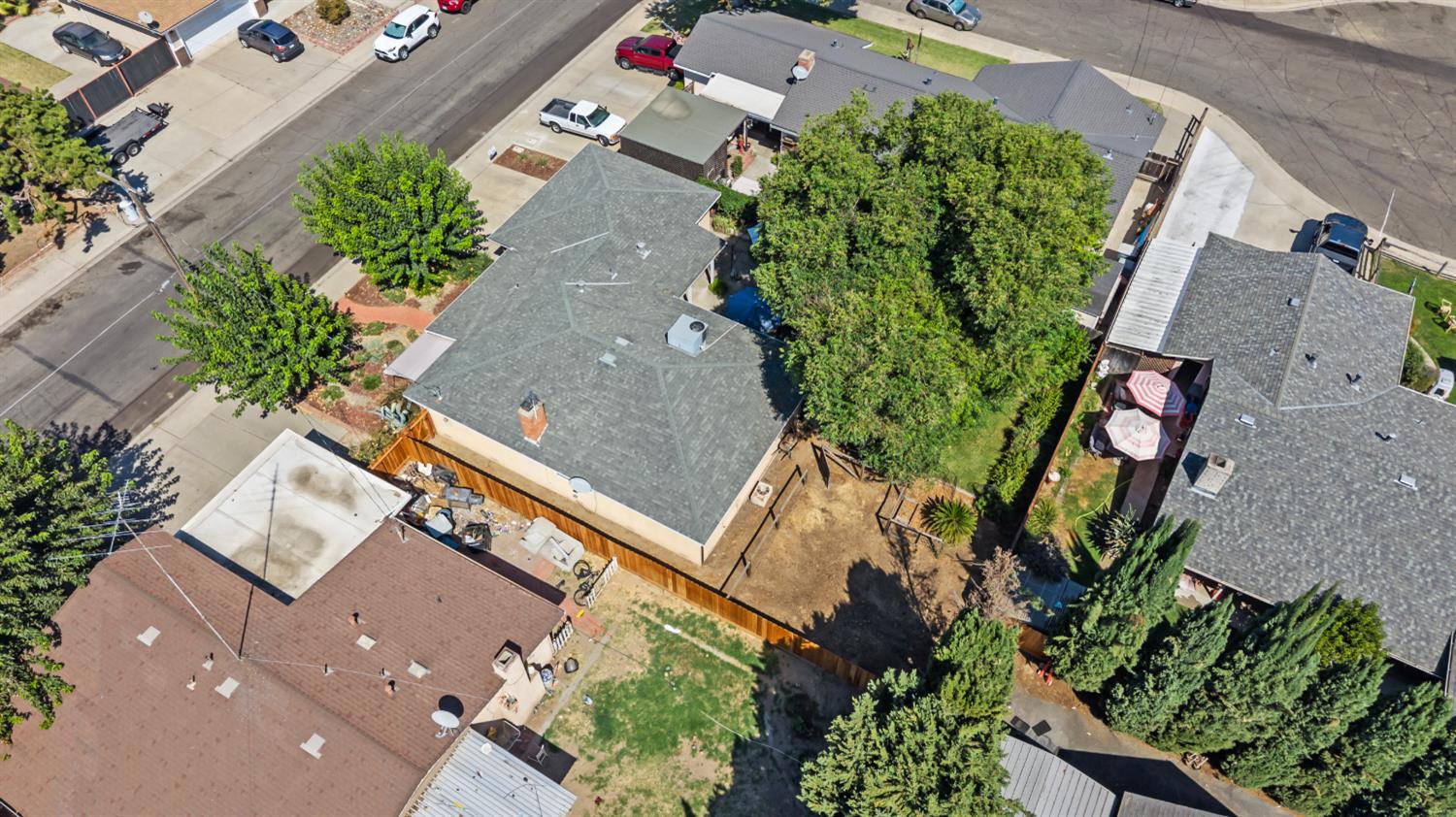 2016 Shushan Dr, Ceres, CA 95307