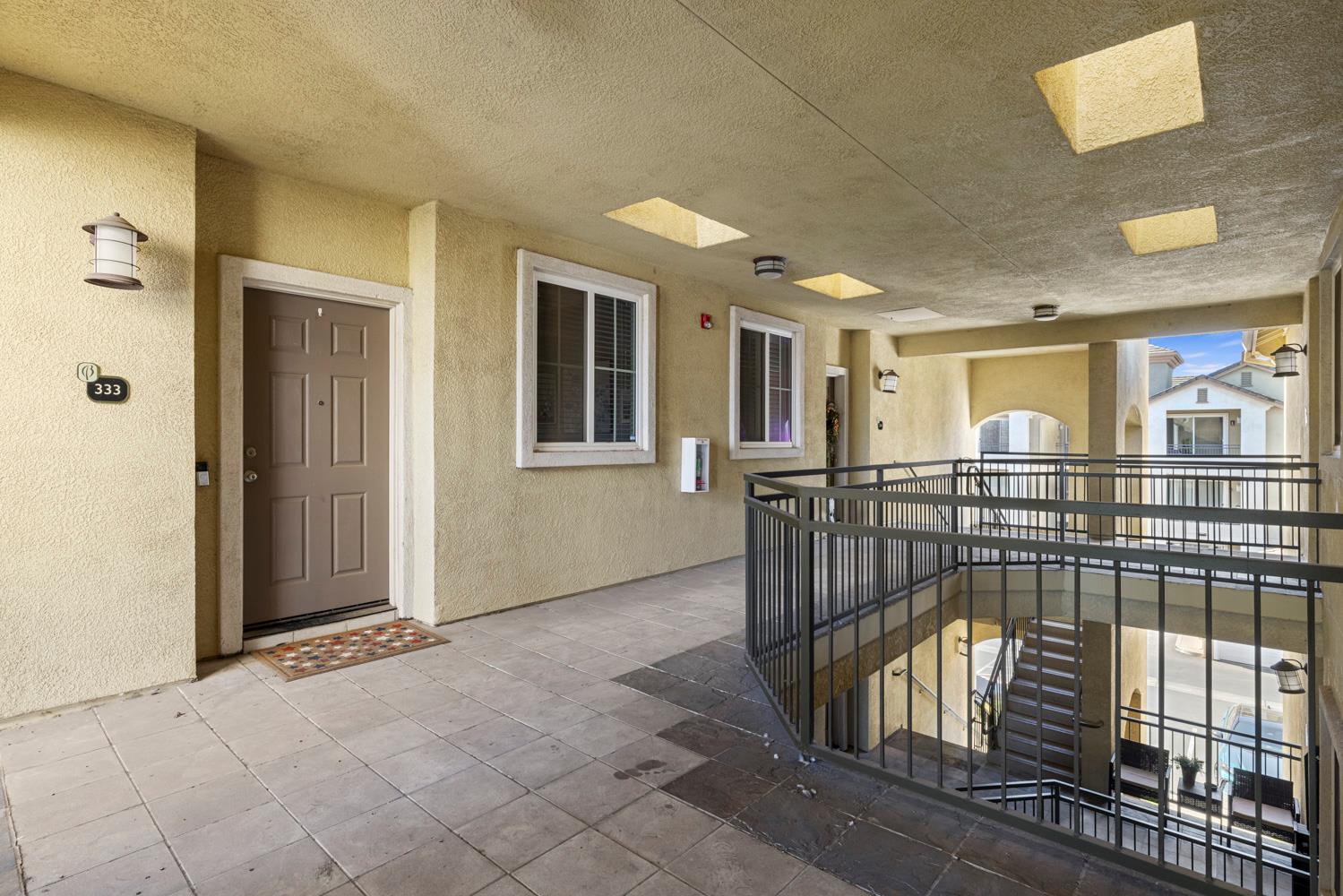 1360 Shady Ln #333, Turlock, CA 95382