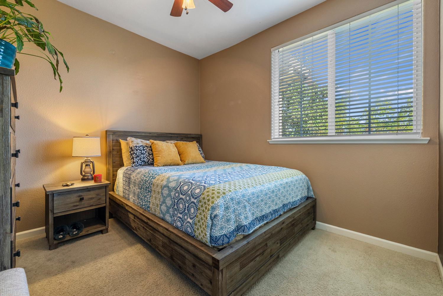 1360 Shady Ln #333, Turlock, CA 95382