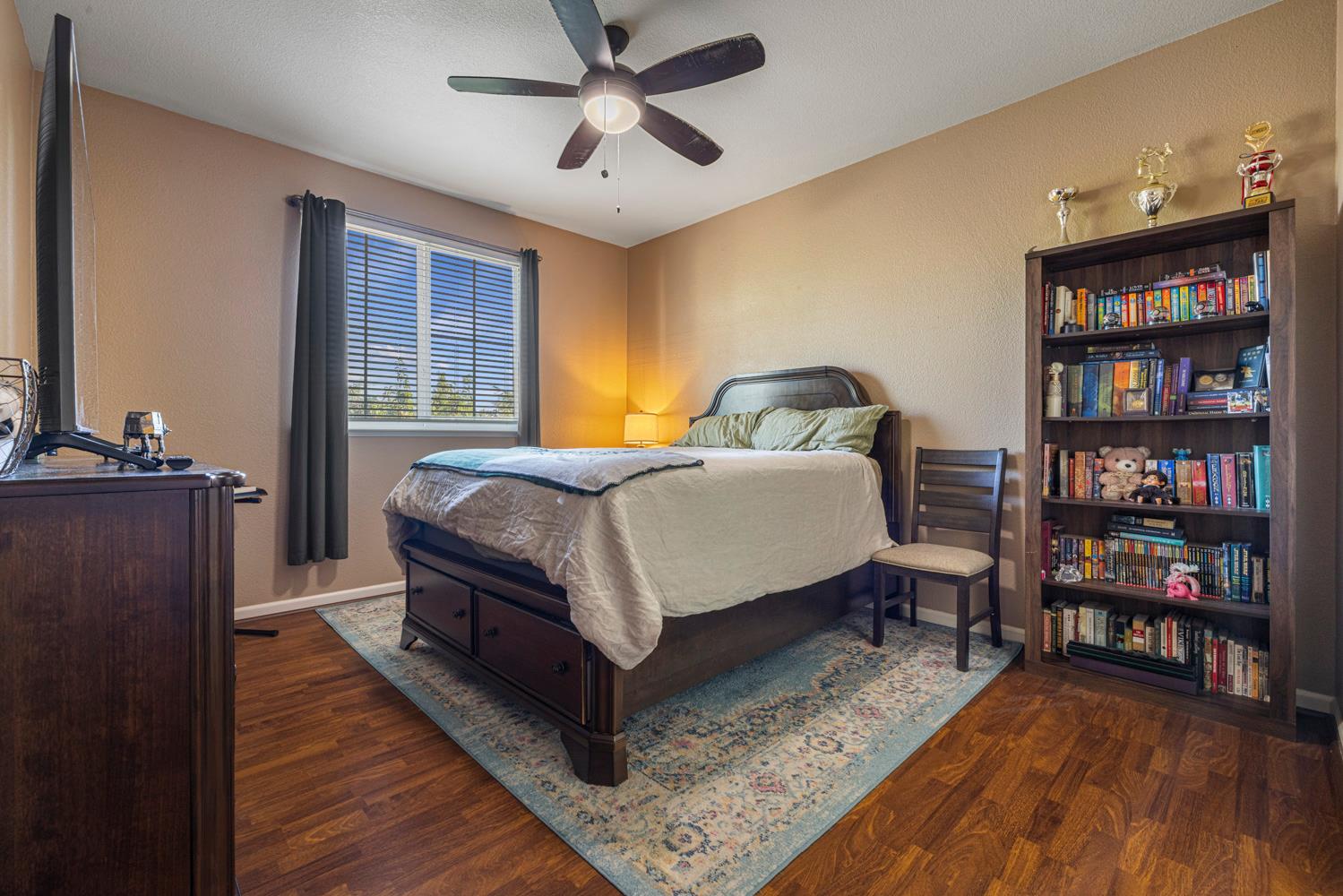 1360 Shady Ln #333, Turlock, CA 95382