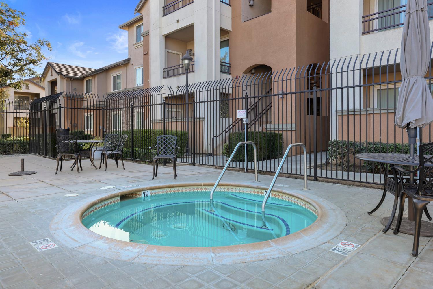 1360 Shady Ln #333, Turlock, CA 95382