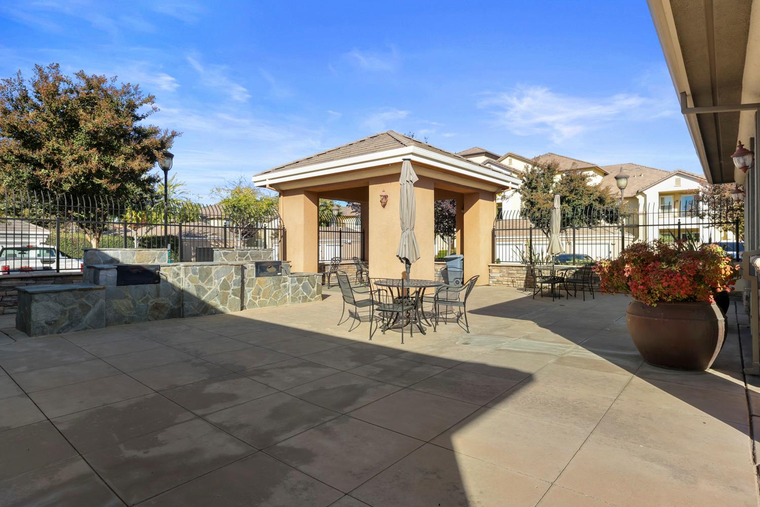 1360 Shady Ln #333, Turlock, CA 95382