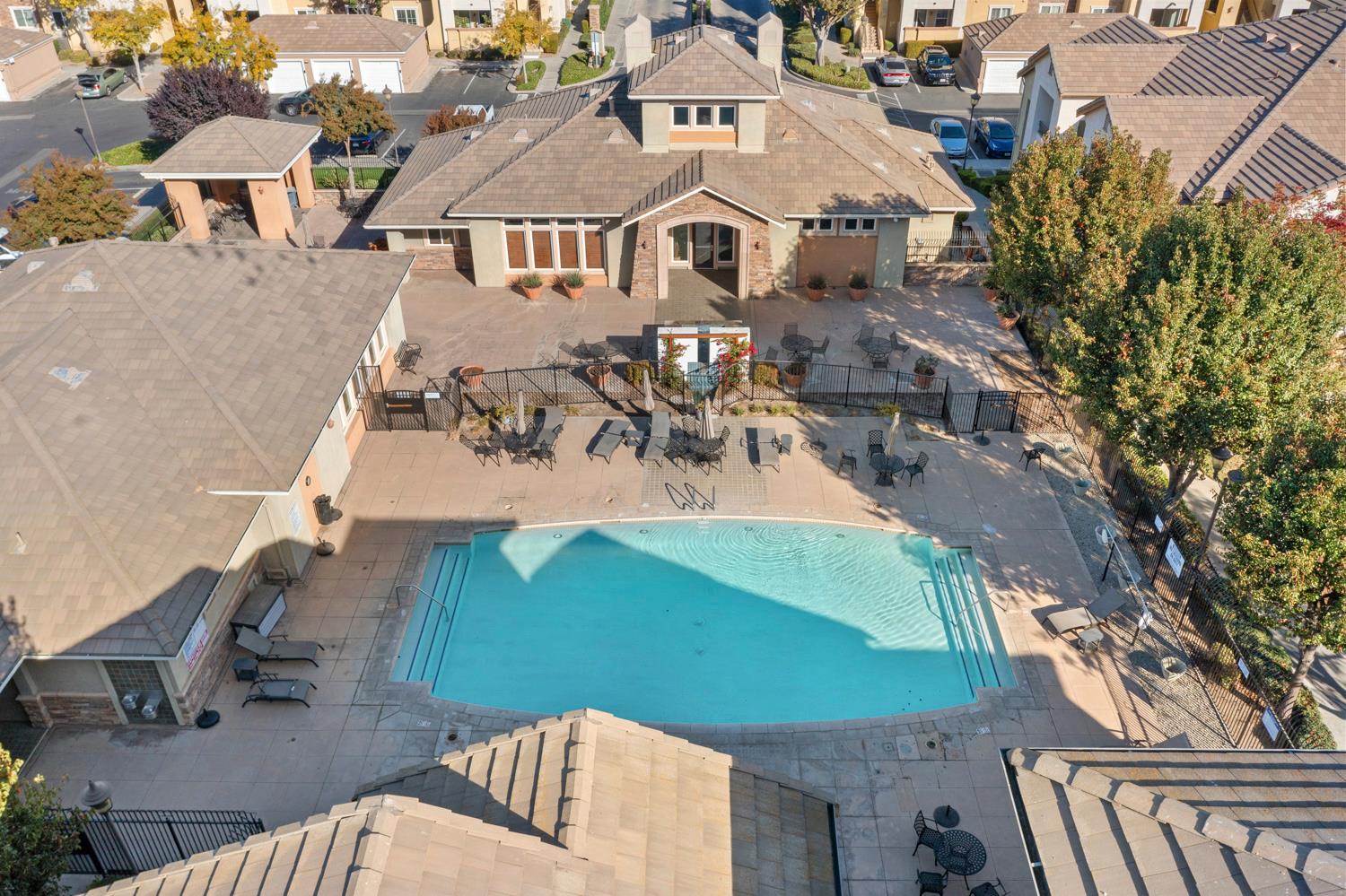 1360 Shady Ln #333, Turlock, CA 95382