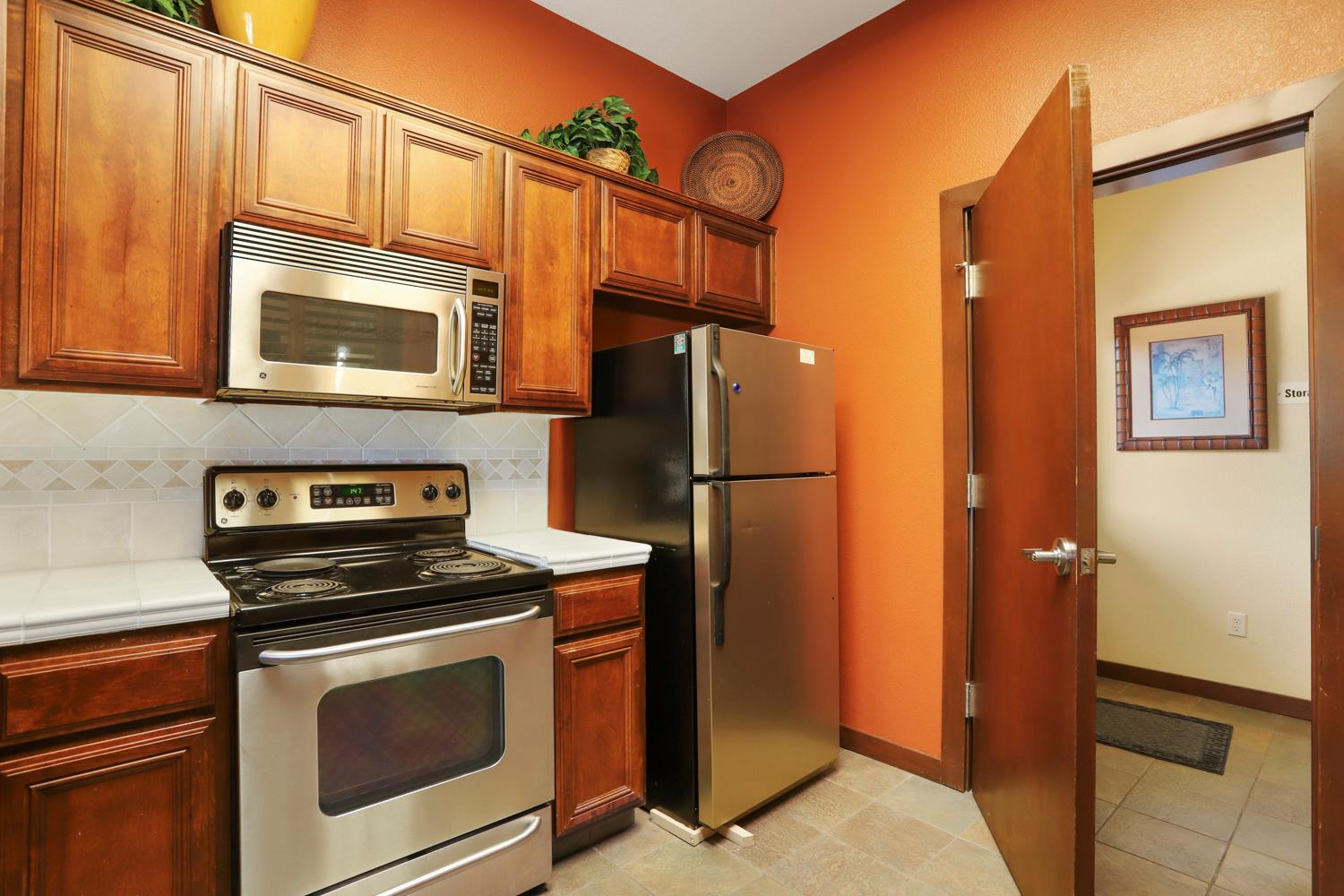 1360 Shady Ln #333, Turlock, CA 95382