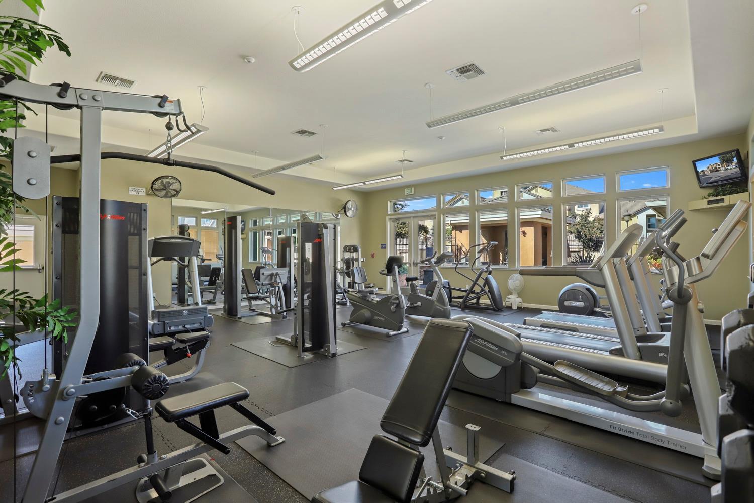 1360 Shady Ln #333, Turlock, CA 95382