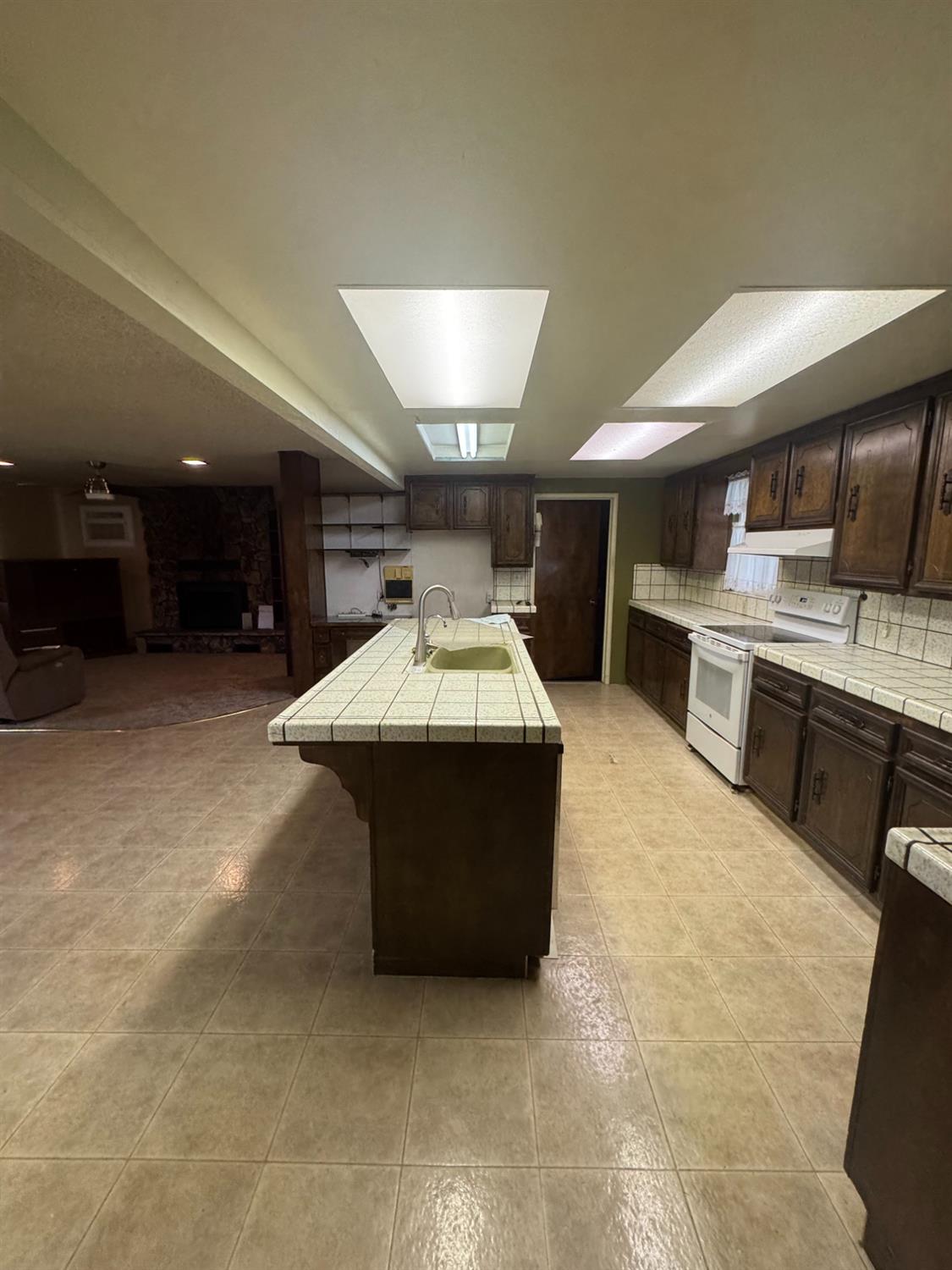1429 Brannon Ave, Modesto, CA 95350