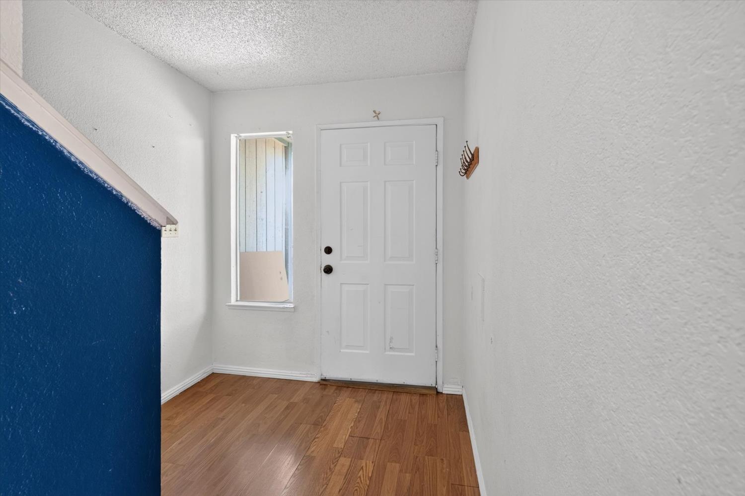 824 St Helena Pl, Modesto, CA 95356