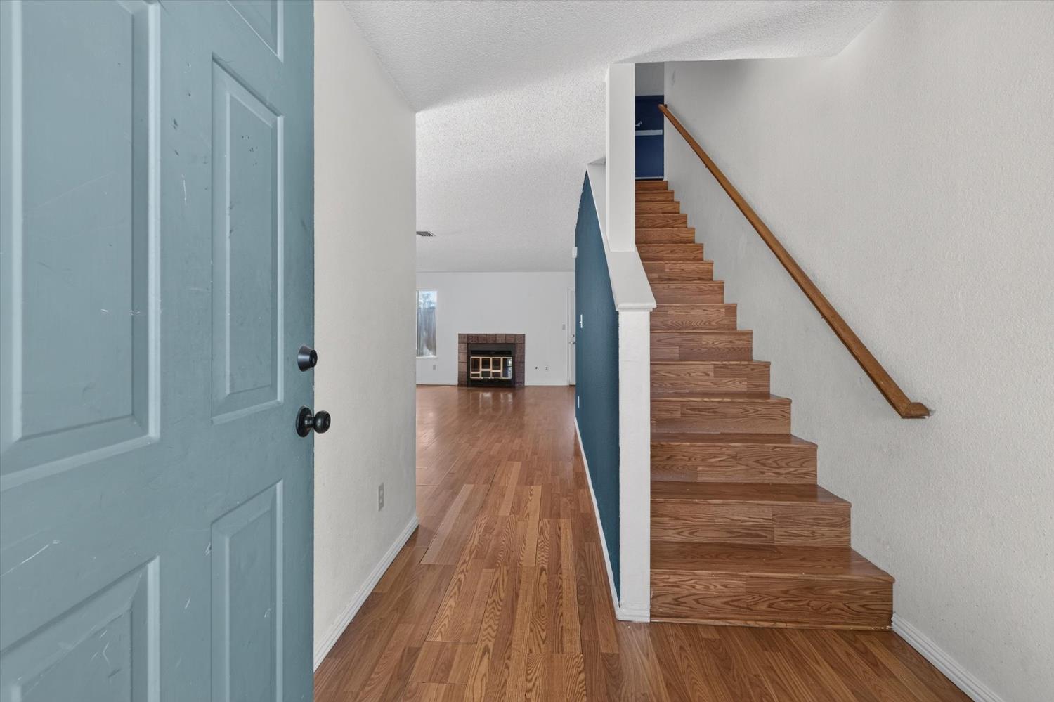 824 St Helena Pl, Modesto, CA 95356