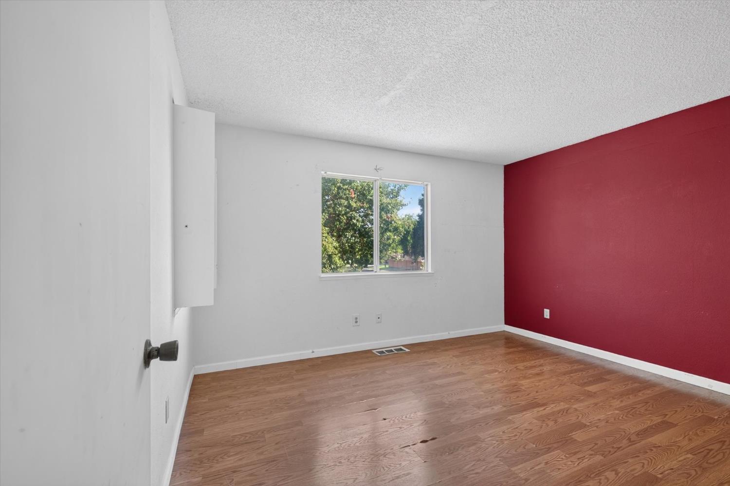 824 St Helena Pl, Modesto, CA 95356