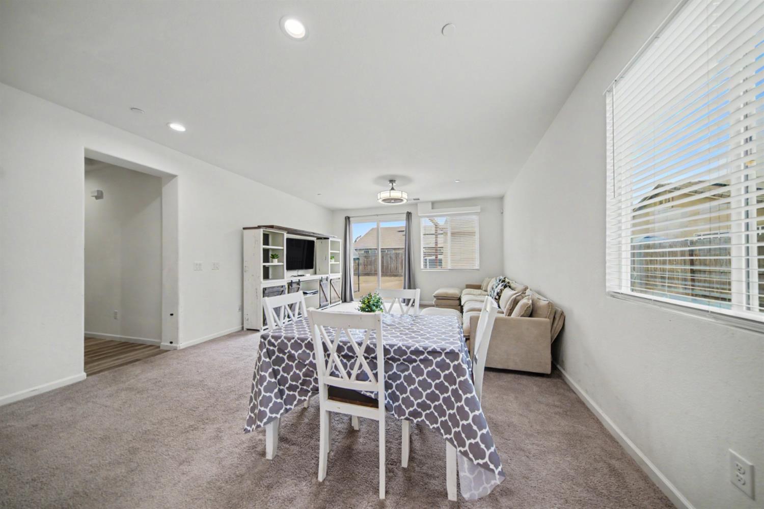 1020 Narada Way, Livingston, CA 95334