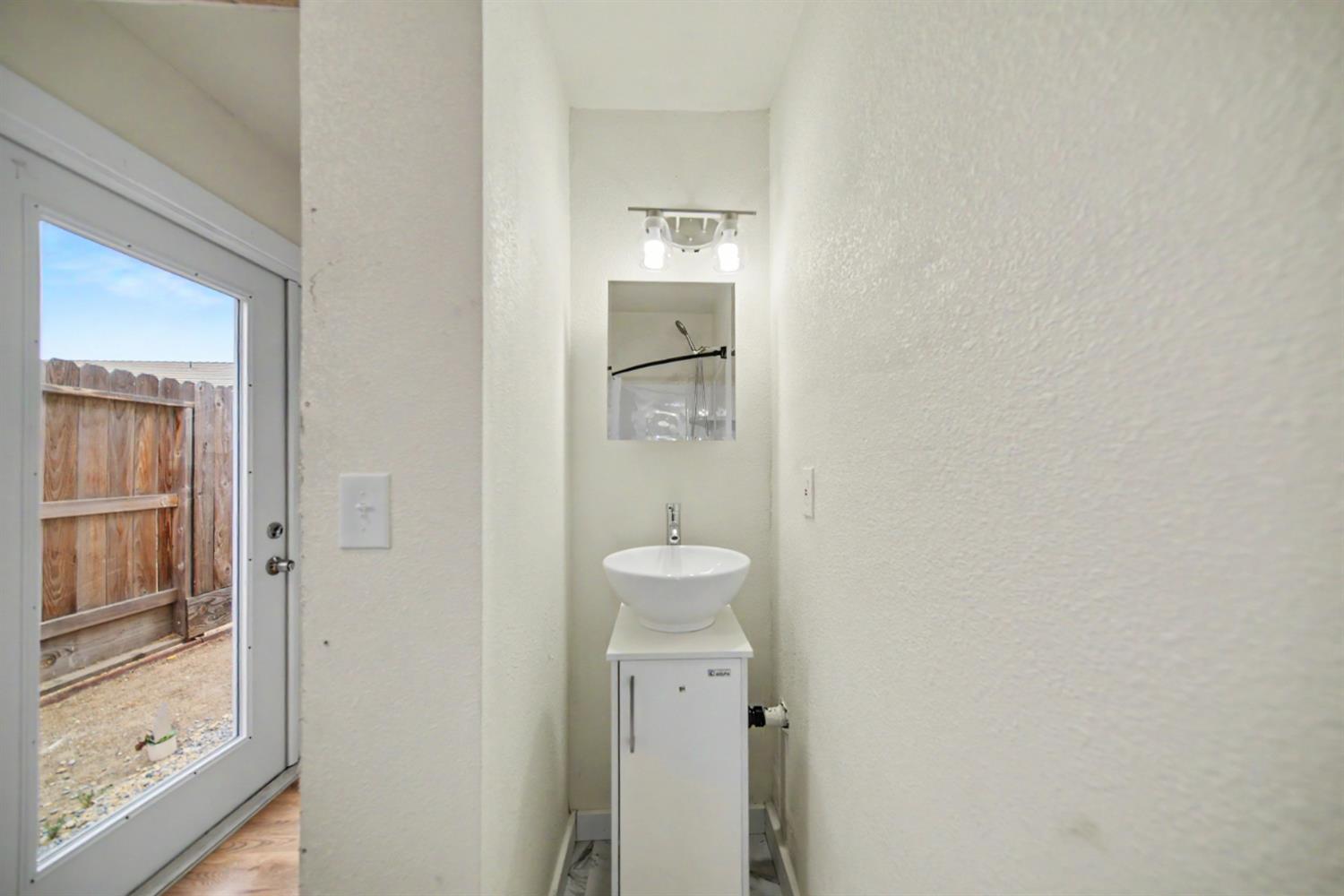 1020 Narada Way, Livingston, CA 95334