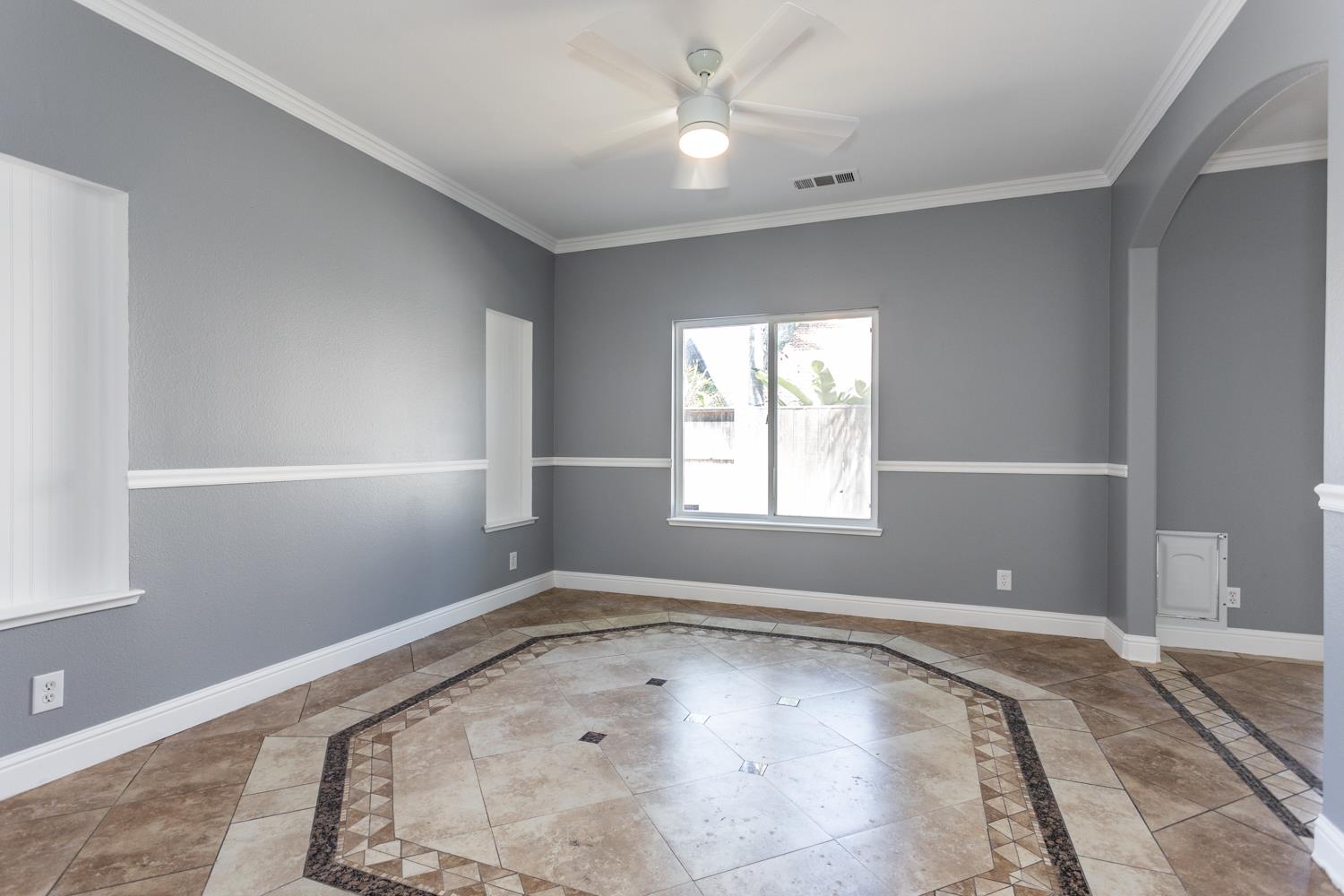 2825 Donner Trl, Riverbank, CA 95367