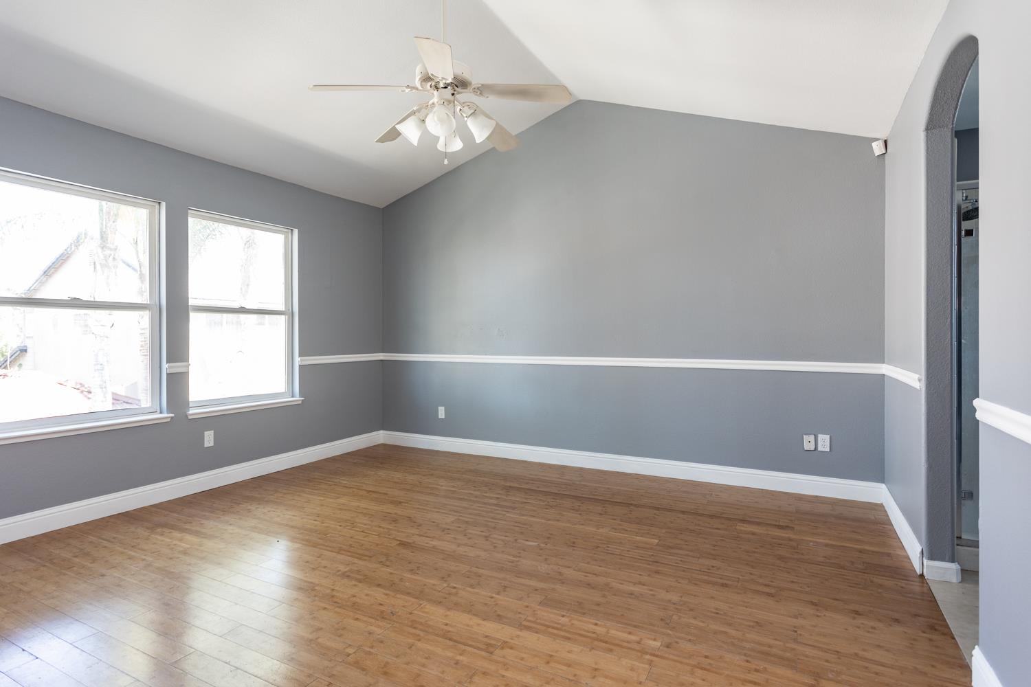 2825 Donner Trl, Riverbank, CA 95367