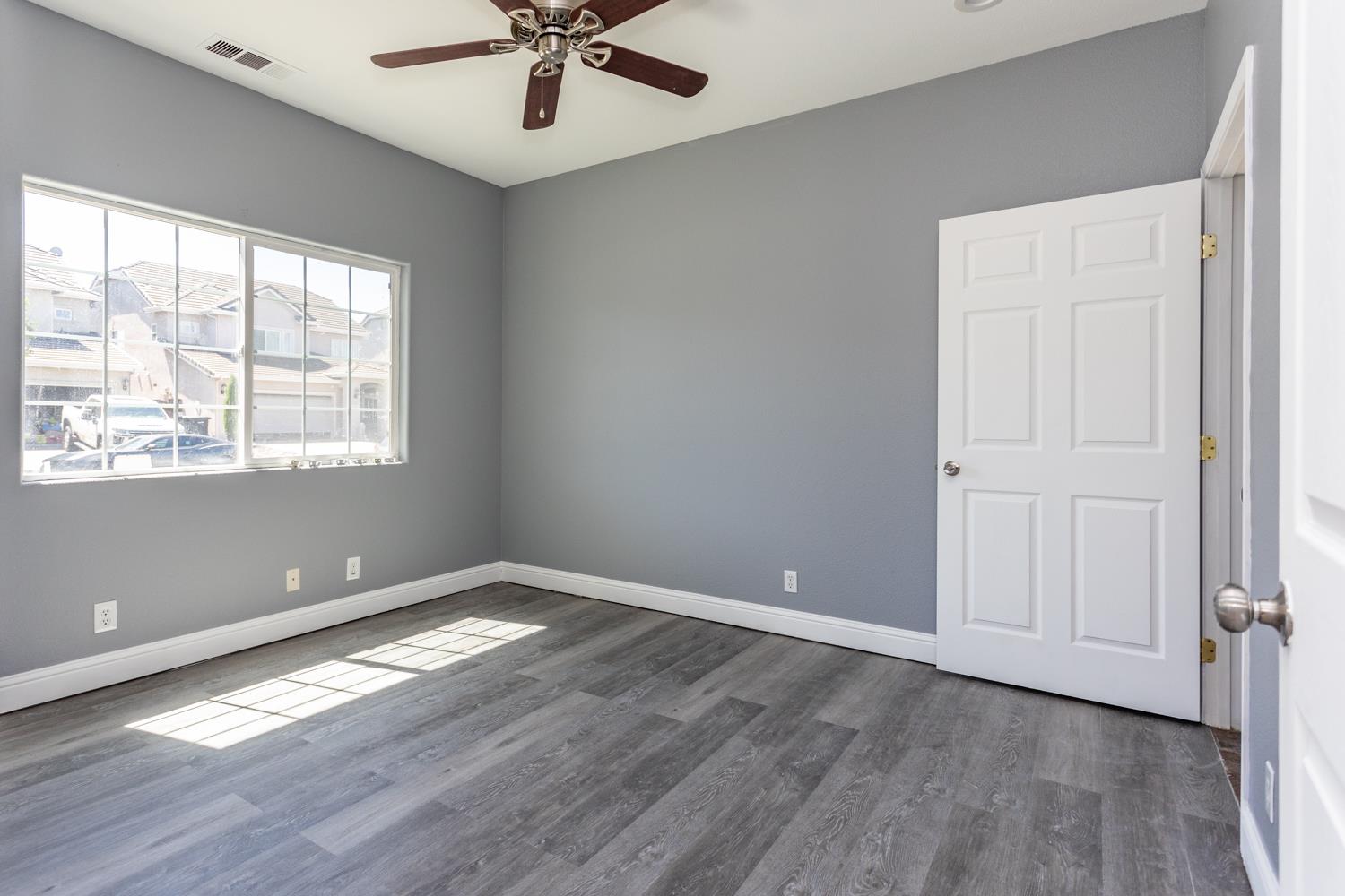 2825 Donner Trl, Riverbank, CA 95367