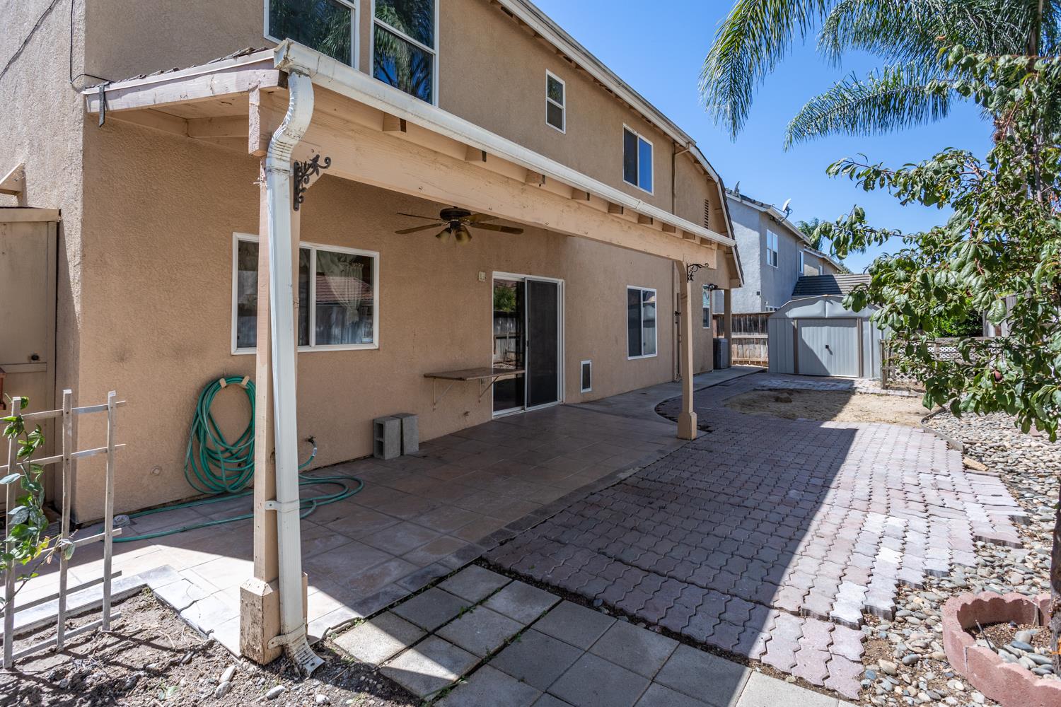 2825 Donner Trl, Riverbank, CA 95367