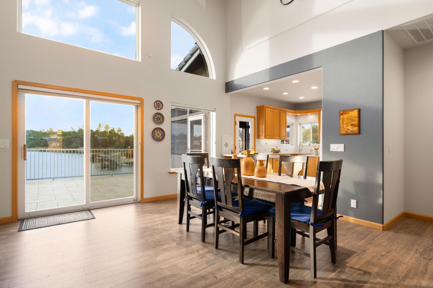 1136 Shoreline Ct, Copperopolis, CA 95228