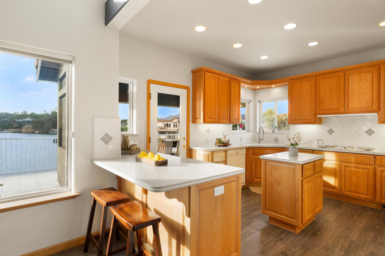 1136 Shoreline Ct, Copperopolis, CA 95228