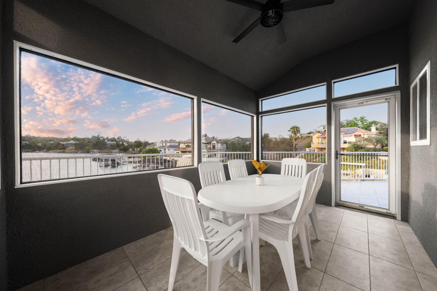 1136 Shoreline Ct, Copperopolis, CA 95228