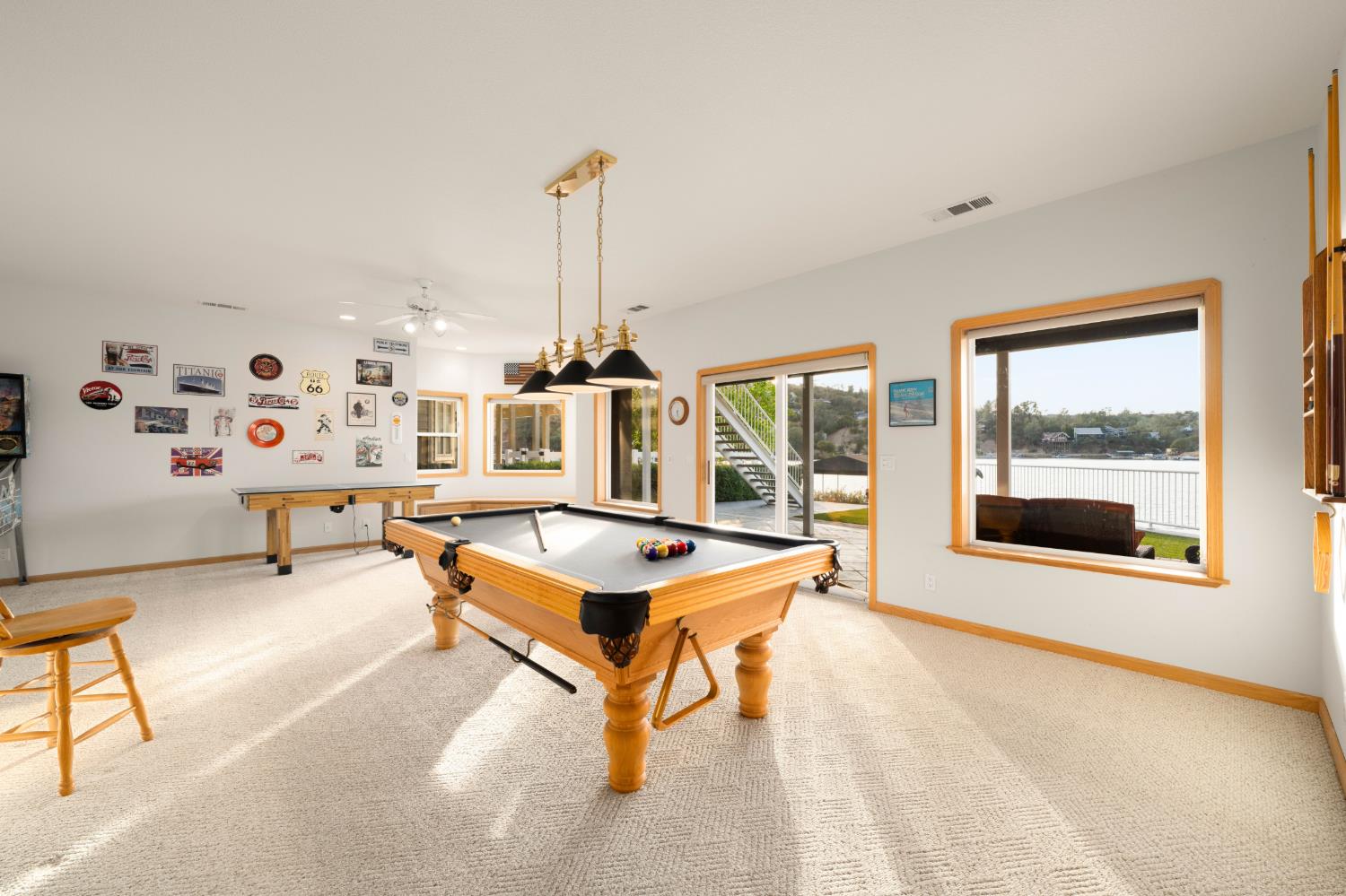 1136 Shoreline Ct, Copperopolis, CA 95228