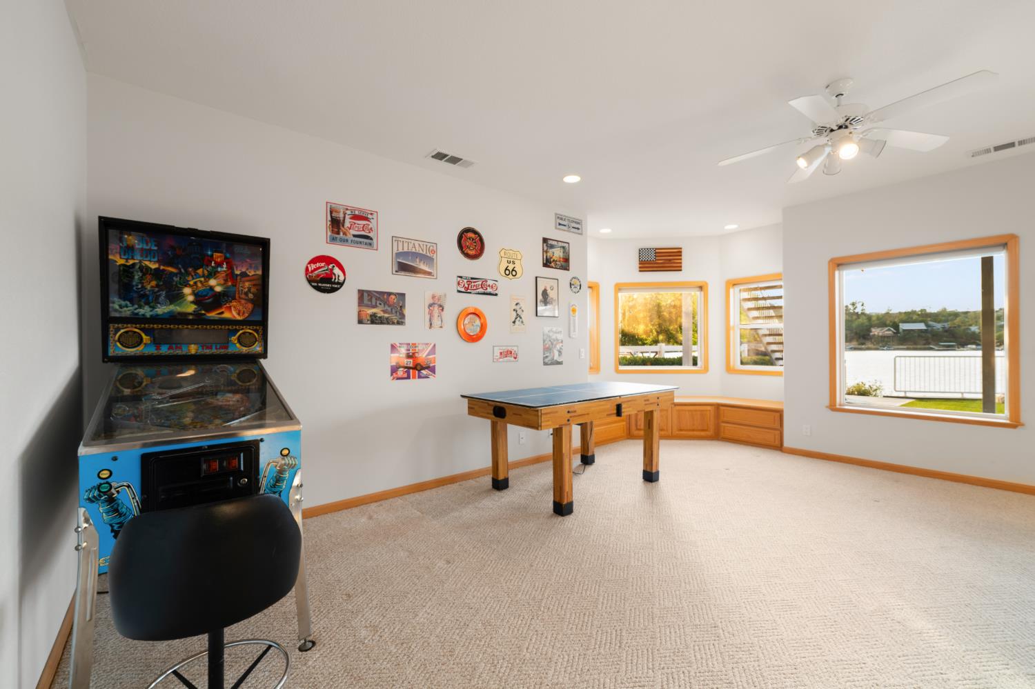 1136 Shoreline Ct, Copperopolis, CA 95228