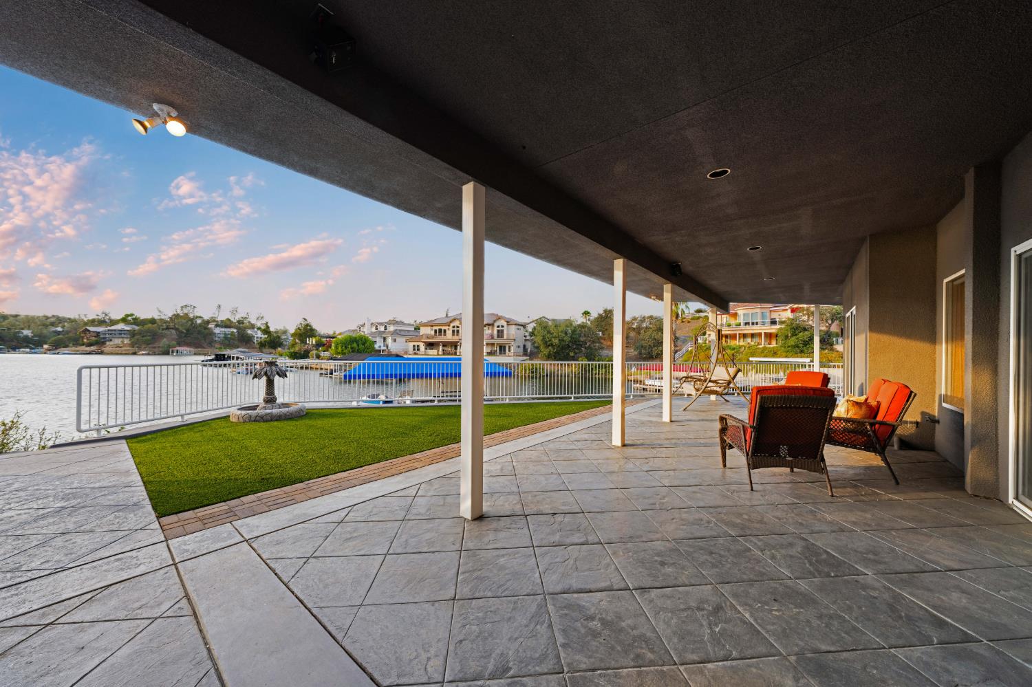 1136 Shoreline Ct, Copperopolis, CA 95228