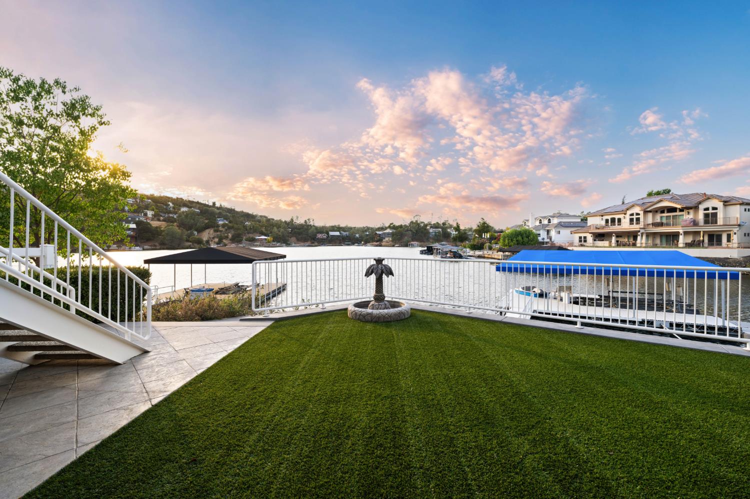 1136 Shoreline Ct, Copperopolis, CA 95228