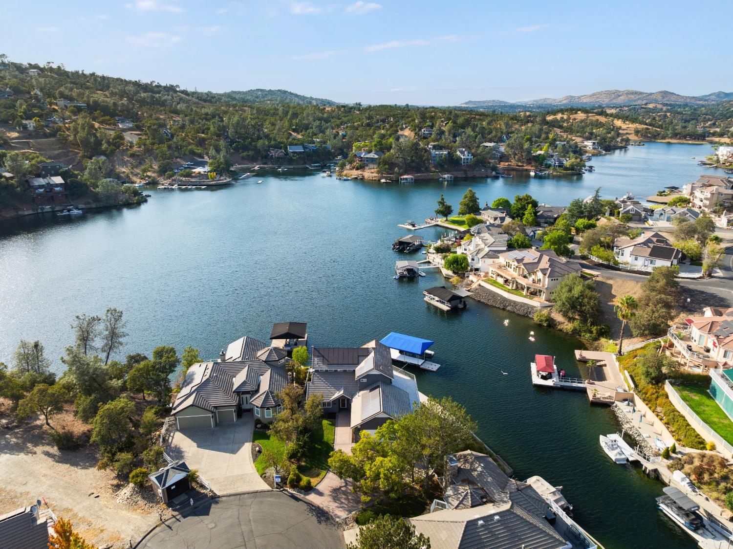 1136 Shoreline Ct, Copperopolis, CA 95228