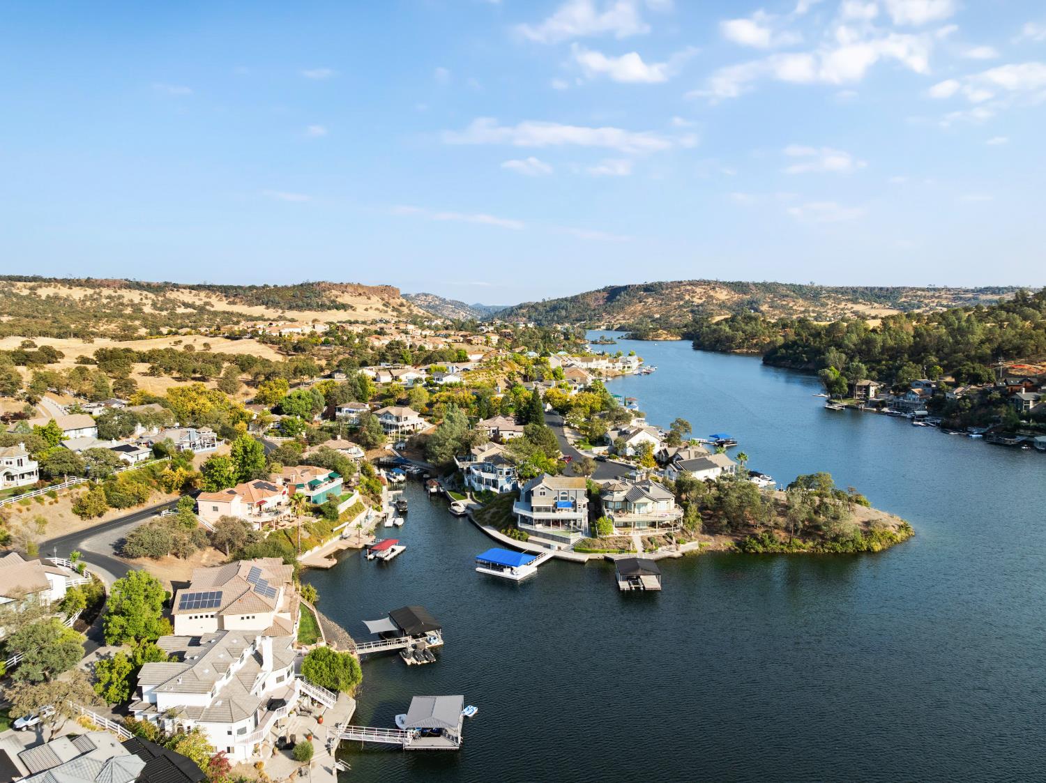 1136 Shoreline Ct, Copperopolis, CA 95228