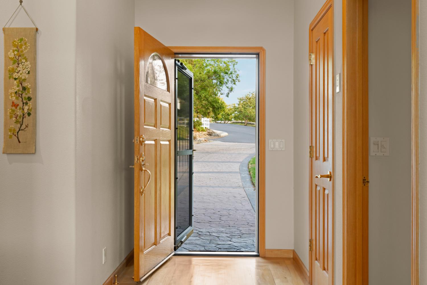 1136 Shoreline Ct, Copperopolis, CA 95228