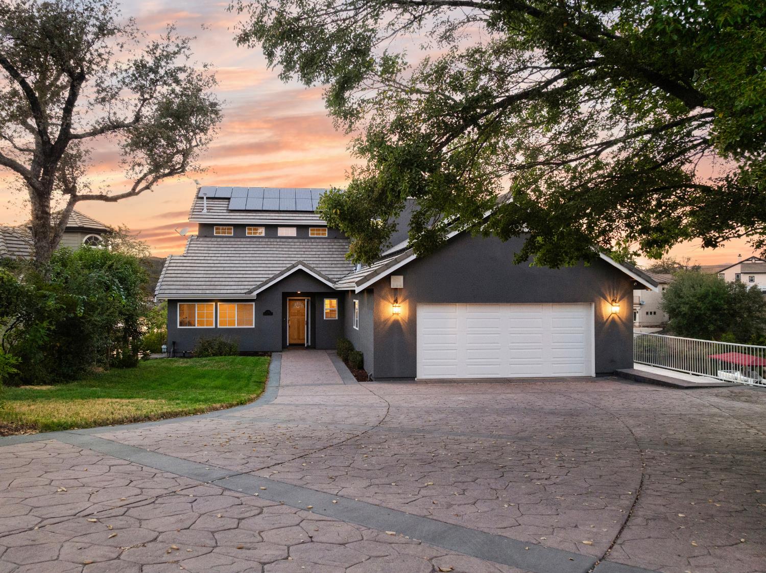 1136 Shoreline Ct, Copperopolis, CA 95228