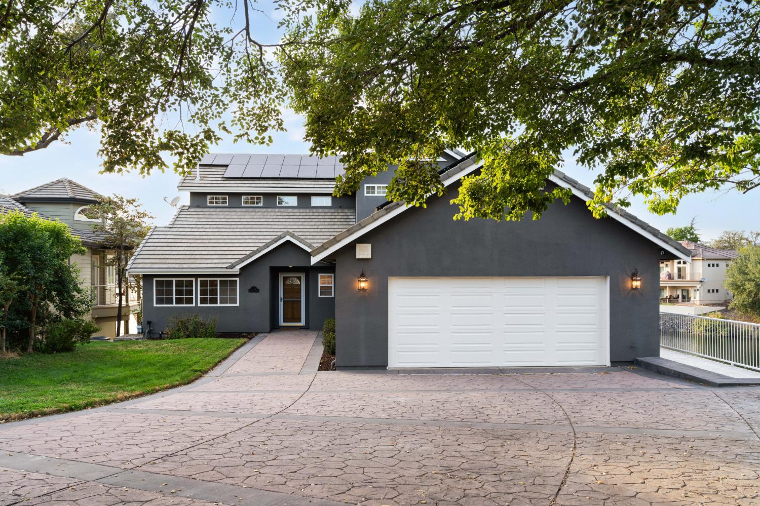 1136 Shoreline Ct, Copperopolis, CA 95228