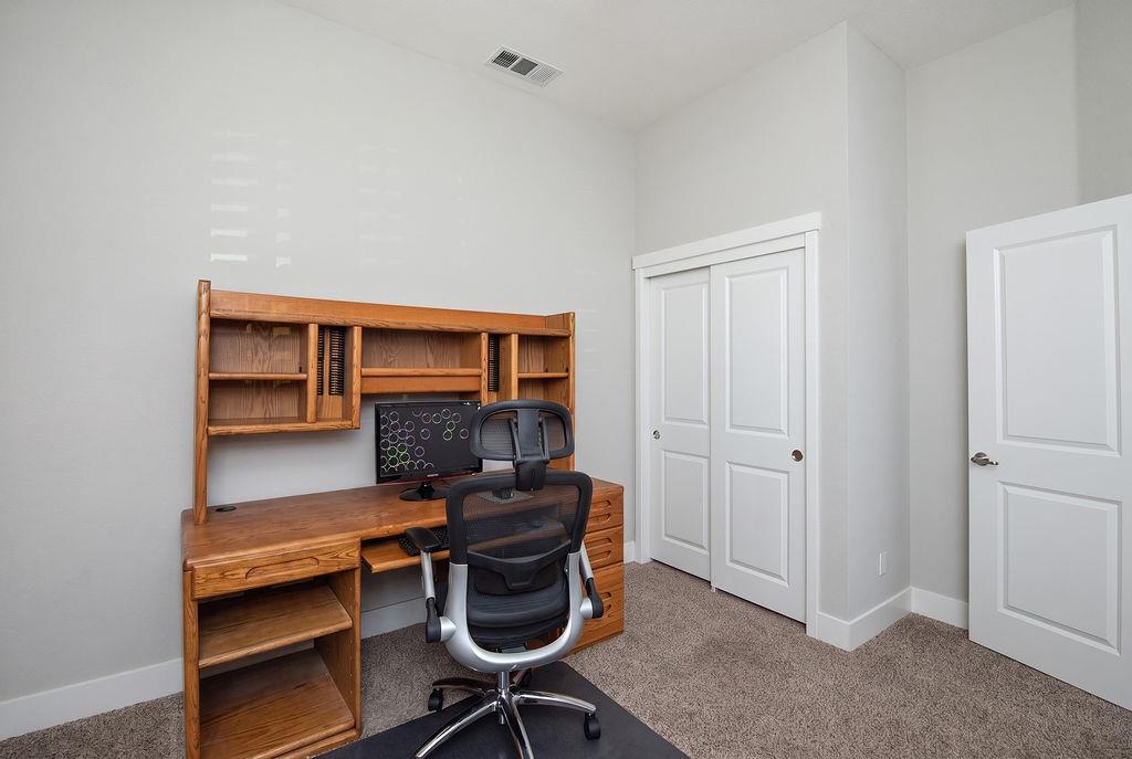 2360 Mustang Dr, Oakdale, CA 95361