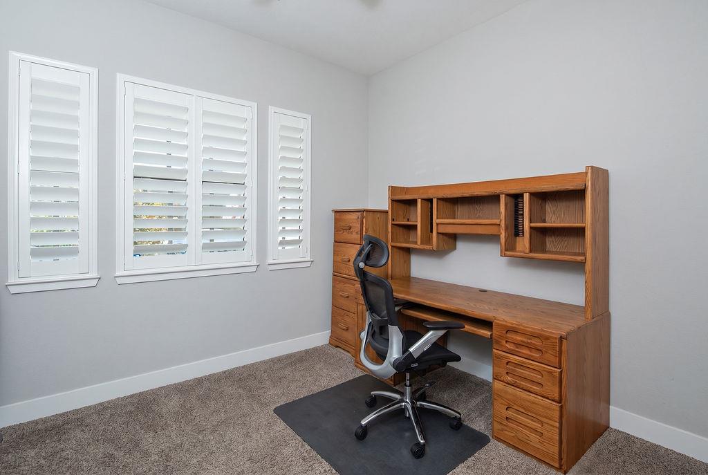 2360 Mustang Dr, Oakdale, CA 95361