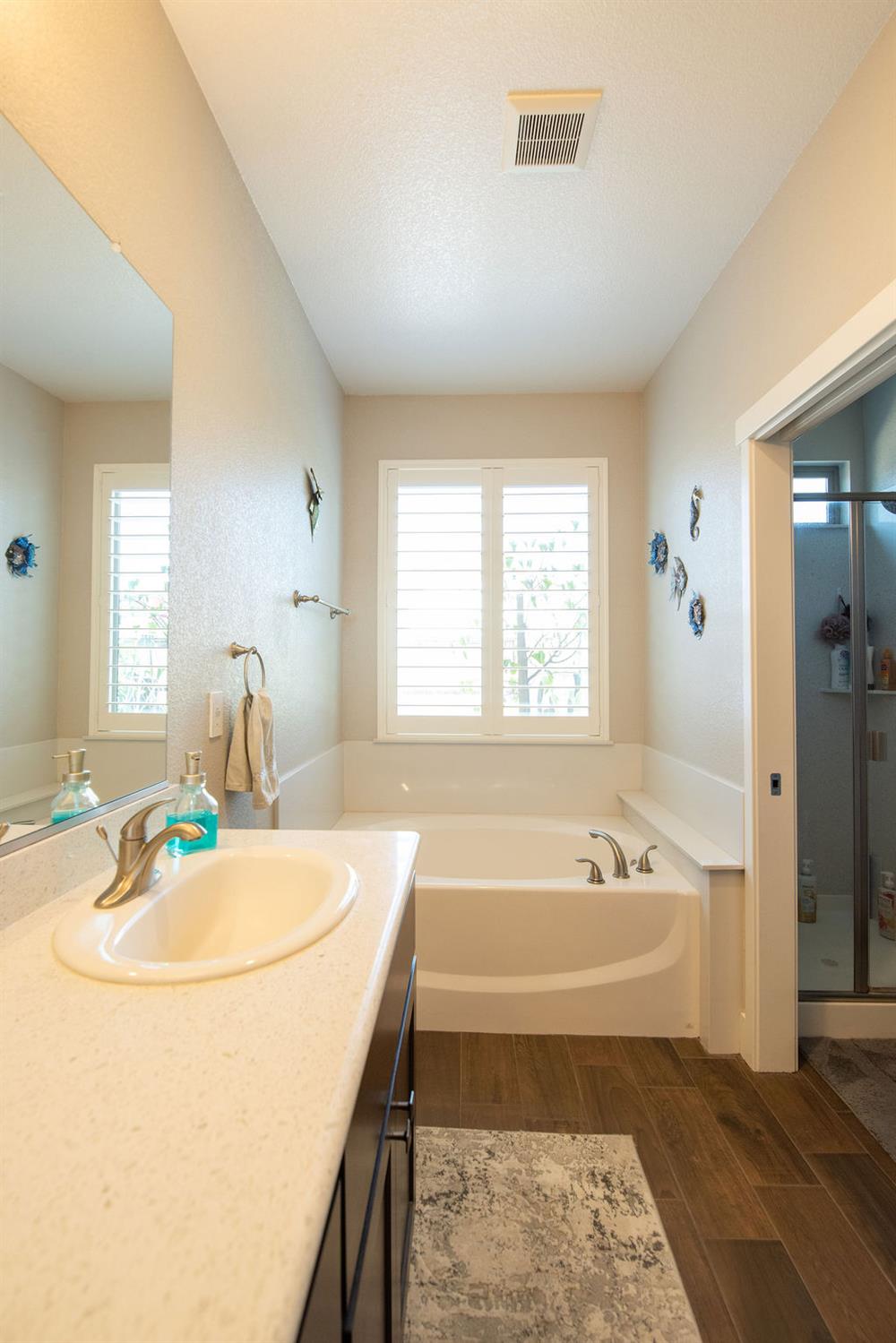 2360 Mustang Dr, Oakdale, CA 95361