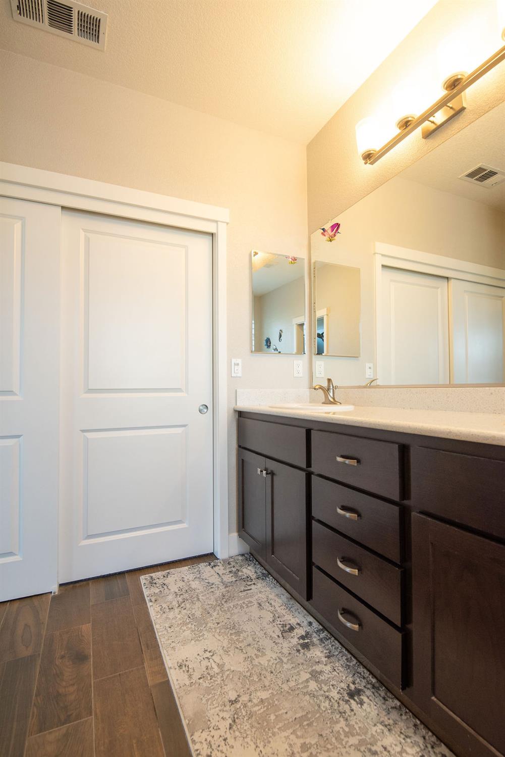 2360 Mustang Dr, Oakdale, CA 95361
