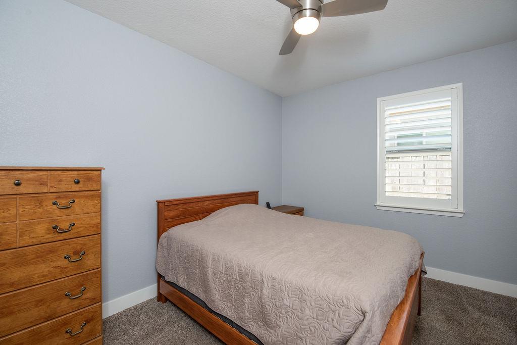 2360 Mustang Dr, Oakdale, CA 95361