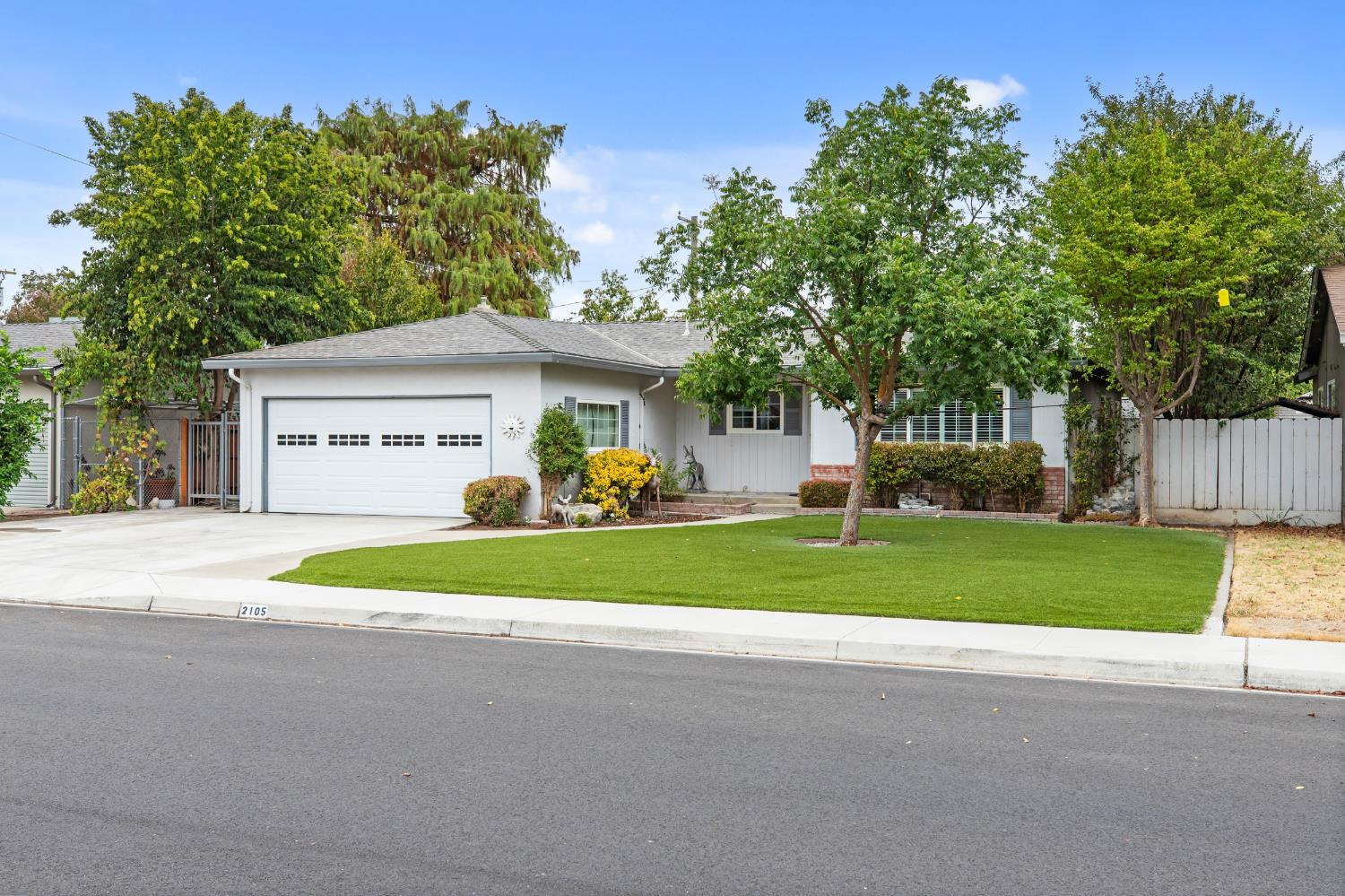 2105 Zinfandel Ln, Turlock, CA 95380