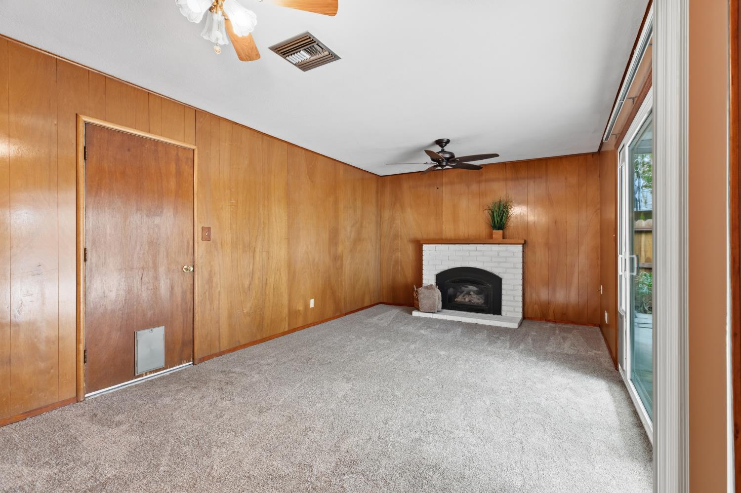 2105 Zinfandel Ln, Turlock, CA 95380