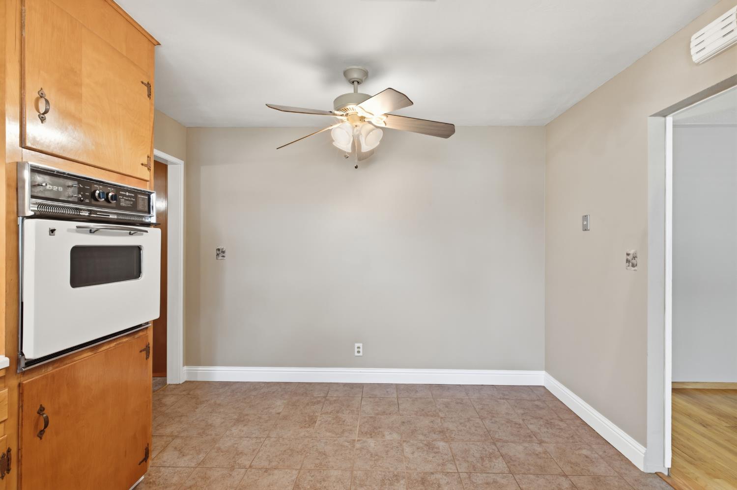 2105 Zinfandel Ln, Turlock, CA 95380