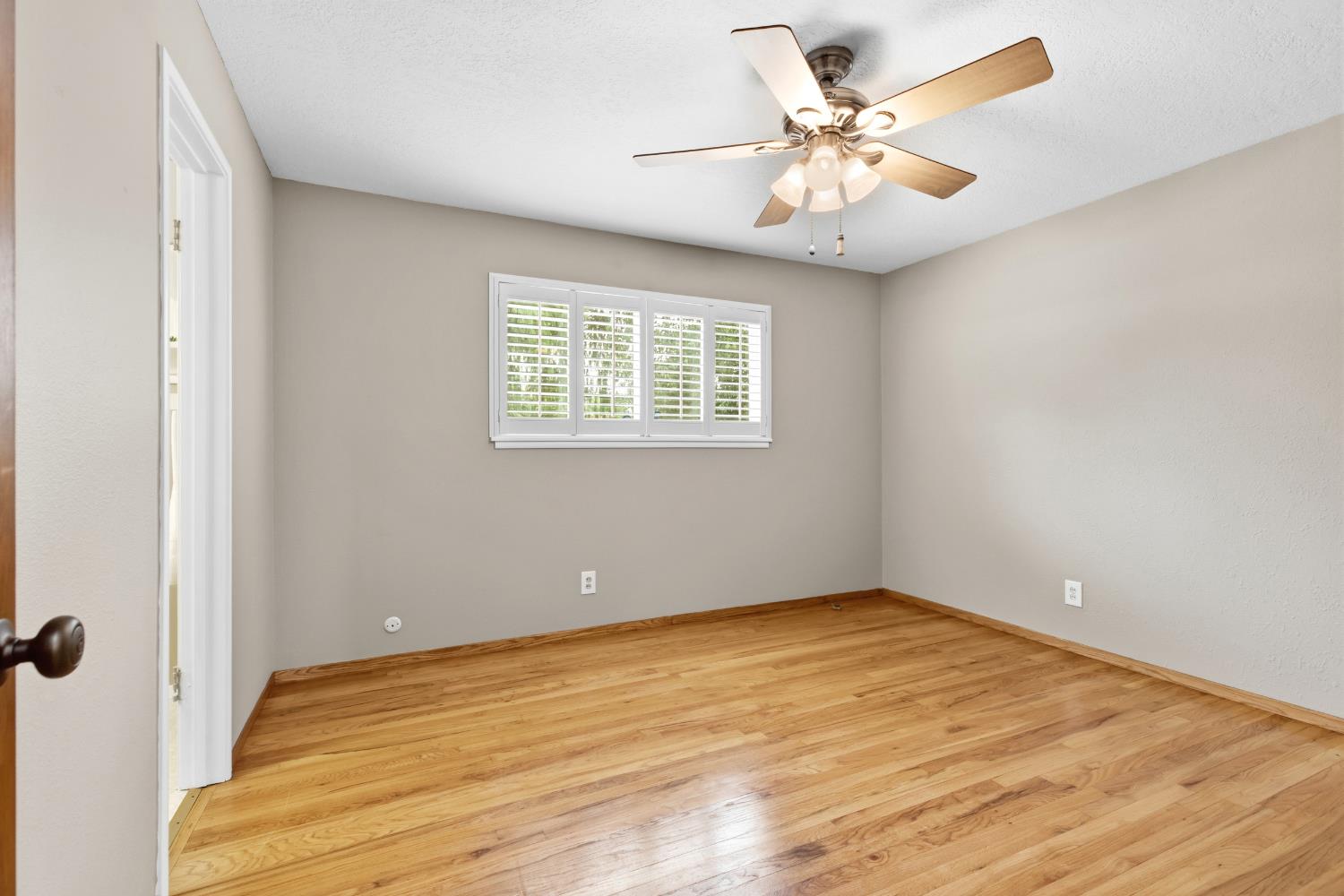 2105 Zinfandel Ln, Turlock, CA 95380