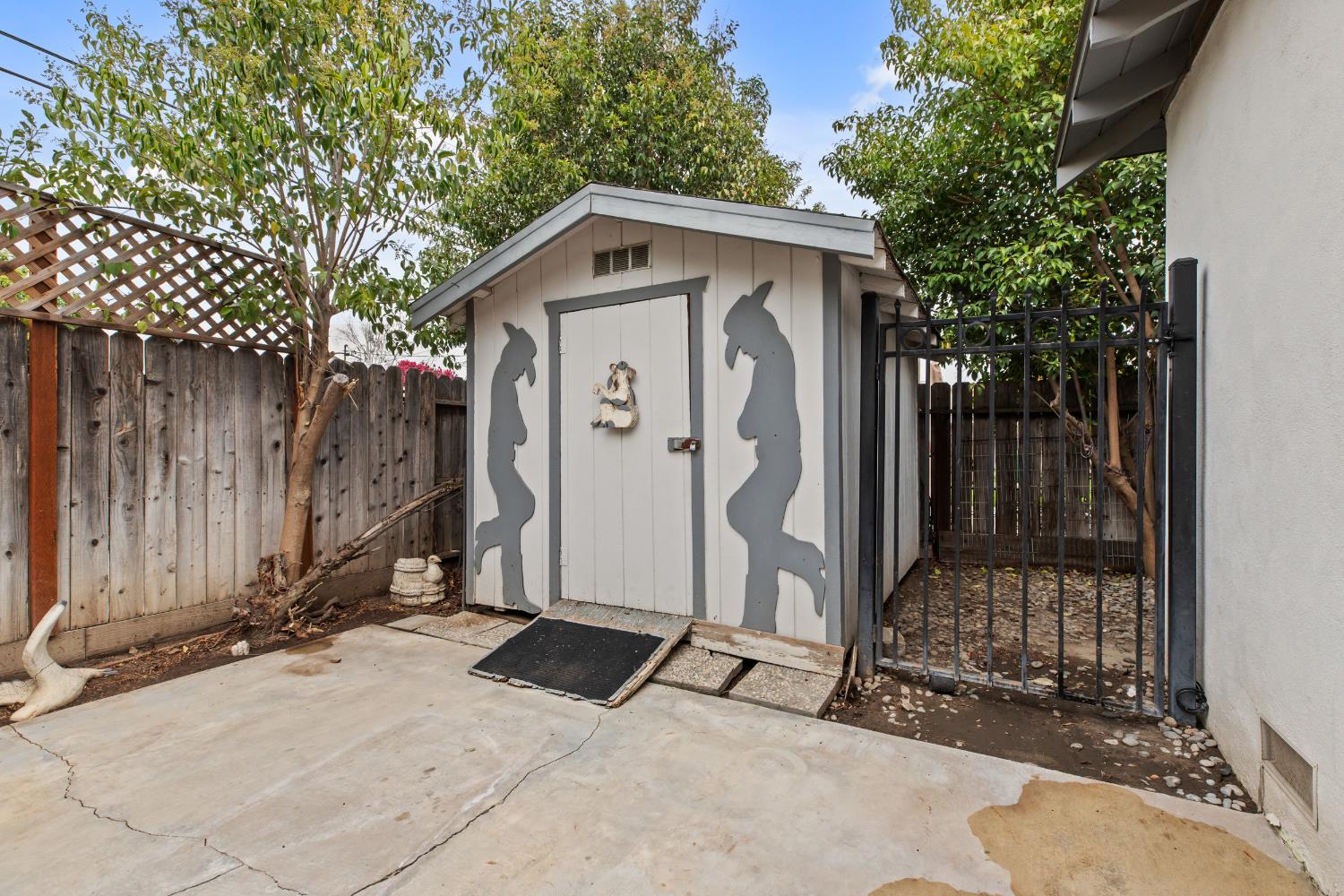 2105 Zinfandel Ln, Turlock, CA 95380